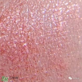 huda beauty玫瑰金眼影盘眼妆教程_试色图